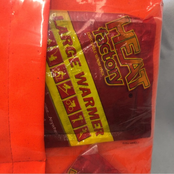 NWOT Heat Factory Large Seat Warmer - Picture 5 of 15